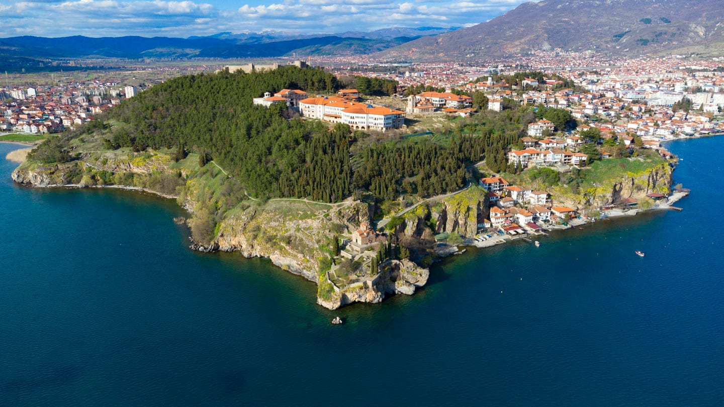 ČAROLIJA MAKEDONIJE: SKOPJE I OHRID